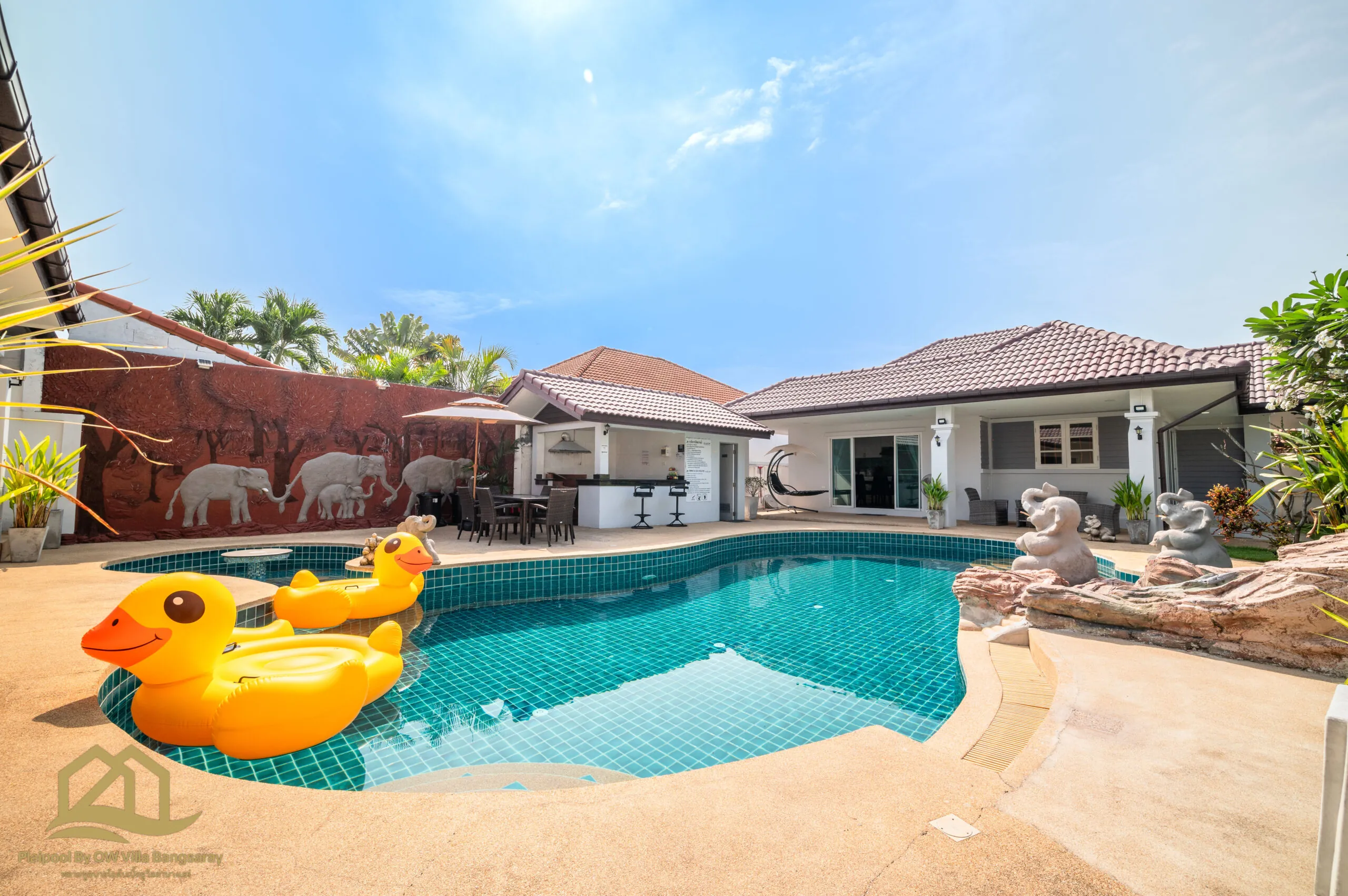 พูลวิลล่า บางเสร่