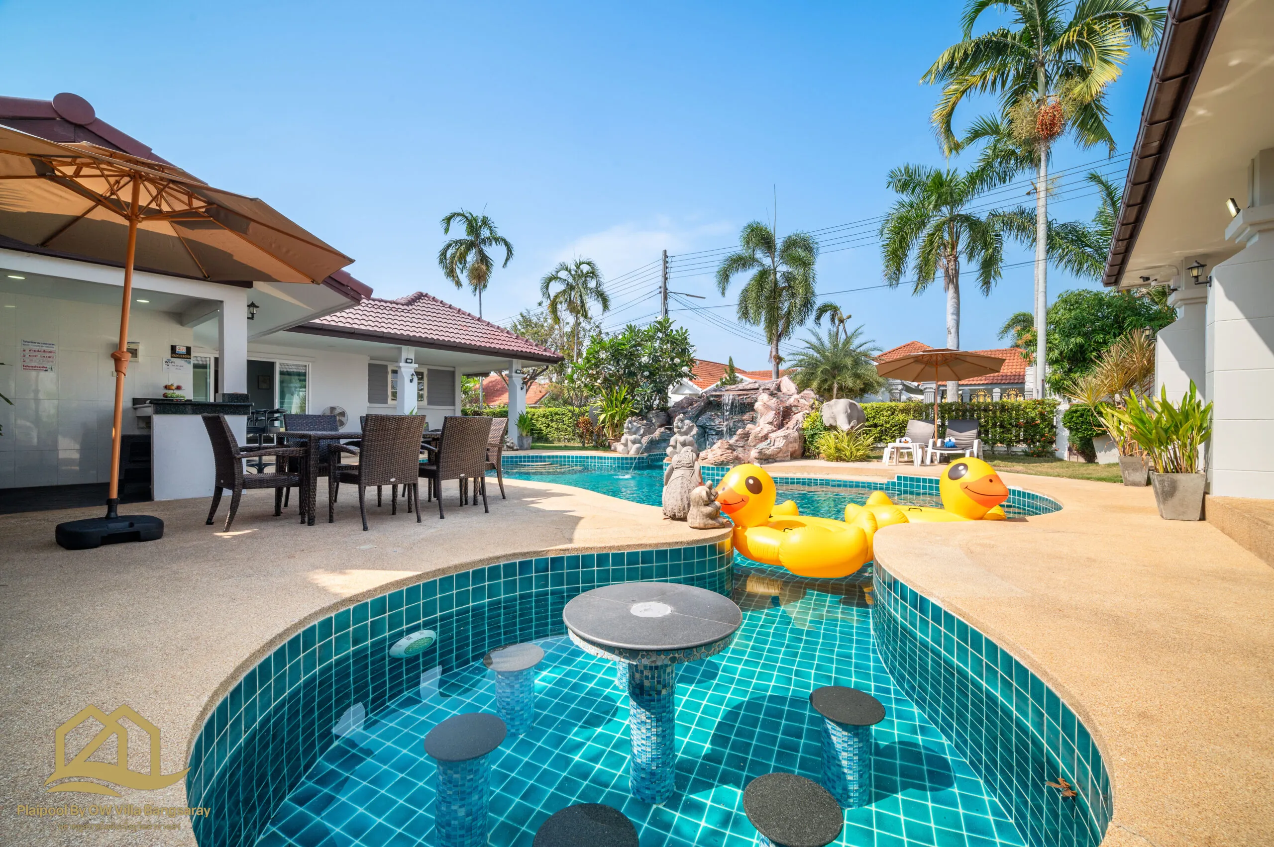 พูลวิลล่าบางเสร่